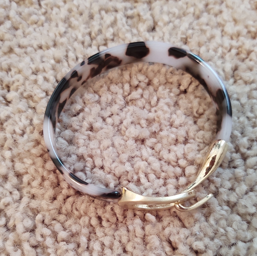 Tortoise Bangle Bracelet